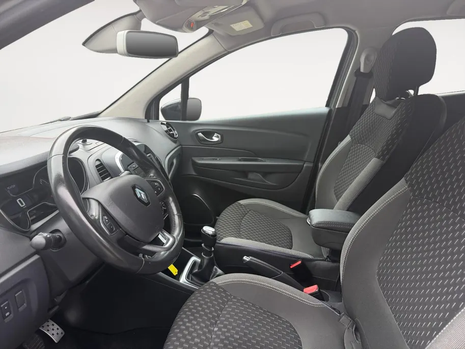 Renault Captur 1.3 TCe Intens | Camera | Parkeersensoren | Navigatie | Bluetooth | Cruise & Climate Control | All Season Banden | 12 Maanden BOVAG Garantie