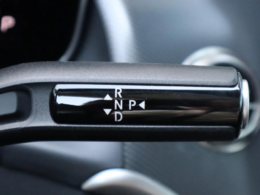 Mercedes-Benz GLC 300e 4MATIC Business Solution l Stoelverwarming l Achteruitrij camera l Leder