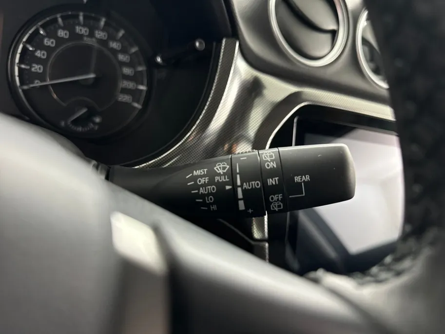 Suzuki Vitara 1.4 Style Smart Hybrid Automaat | Panoramadak | €2.000,- + €750,- voorraadkorting!