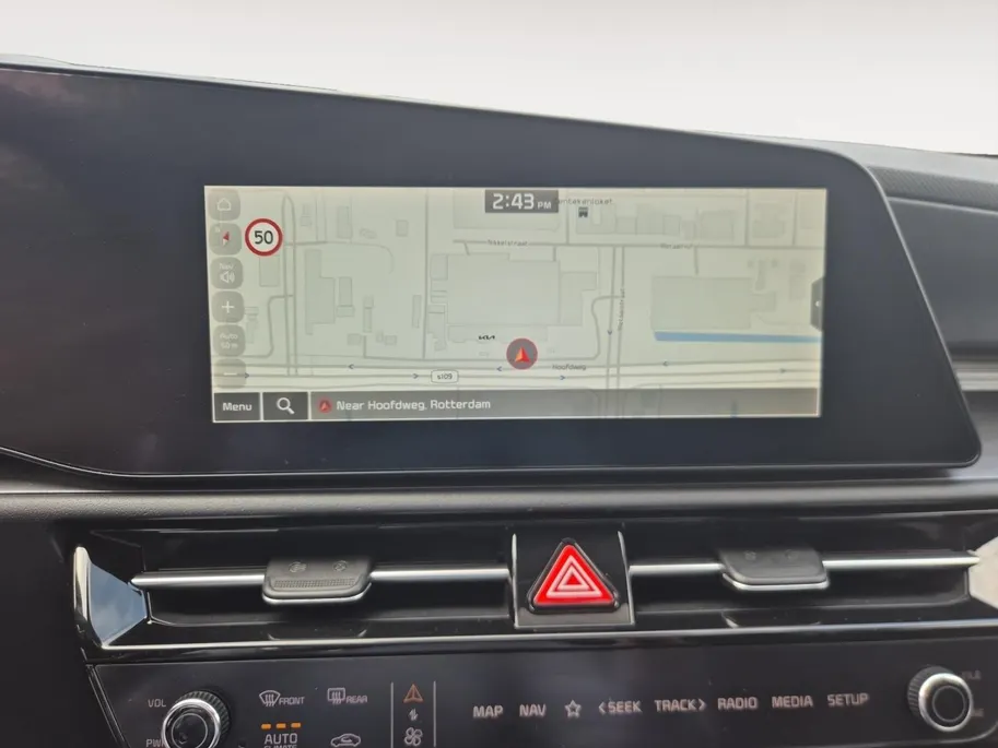 Kia Niro 1.6 GDi Hybrid ExecutiveLine | Climate Control | Cruise Control | All-Season Banden | Navigatie | Camera | Stoelverwarming | Stuuverwarming | Stoelventilatie | Trekhaak |