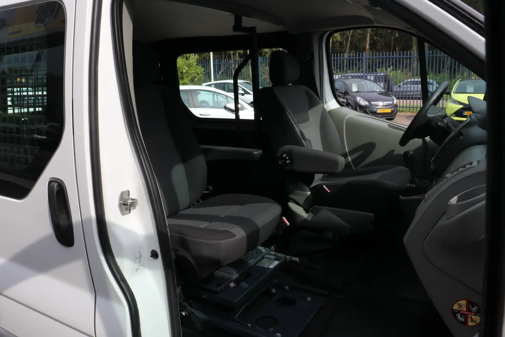 Renault Trafic 2.0 dCi T27 L1H1 Aangepast voor Rolstoelvervoer | | Automaat | Aanpassing voor rolstoelvervoer |