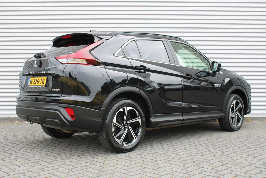 Mitsubishi Eclipse Cross 2.4 PHEV Intense | 18' LM | Clima | Keyless | Stoelverwarming | Cruise | Camera | Plug-in |