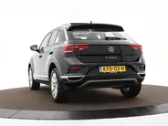 Volkswagen T-Roc 1.5 TSI 150pk DSG Sport · Panoramadak · Camera · Keyless · Apple/Android Car Play · Navigatie · Dodehoek Detectie · 17'' Inch ·