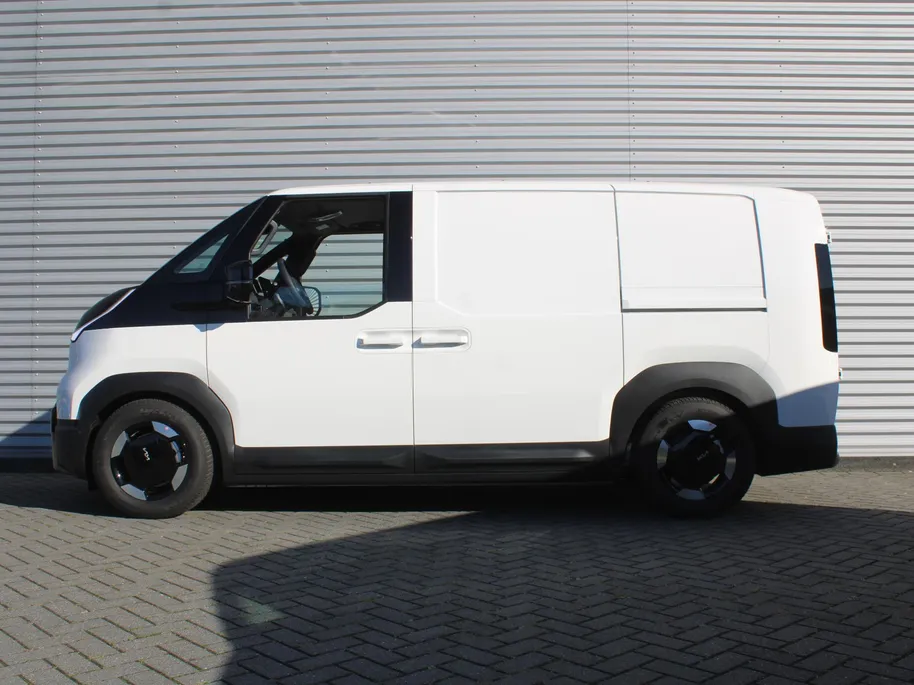 Kia PV5 L2H1 Elite 71.2 kWh | Nieuw | Schuifdeur L+R | Warmtepomp | Actieradius tot 416 km (WLTP) | Tijdelijk tot € 2.500 (inruil)voordeel bij aanschaf of 2,99% financiering |