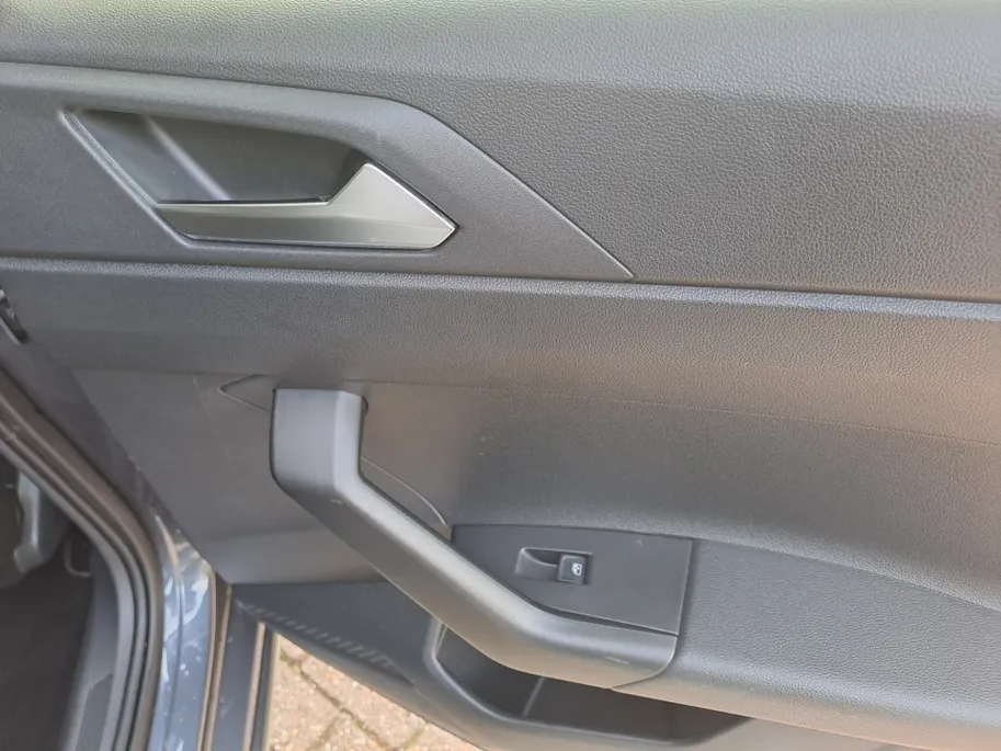 Volkswagen Taigo 1.0 TSI Life | Automaat | Apple Carplay/Android Auto | Navi  | Cruise control adaptief | Camera | Voorstoelen verwarmd