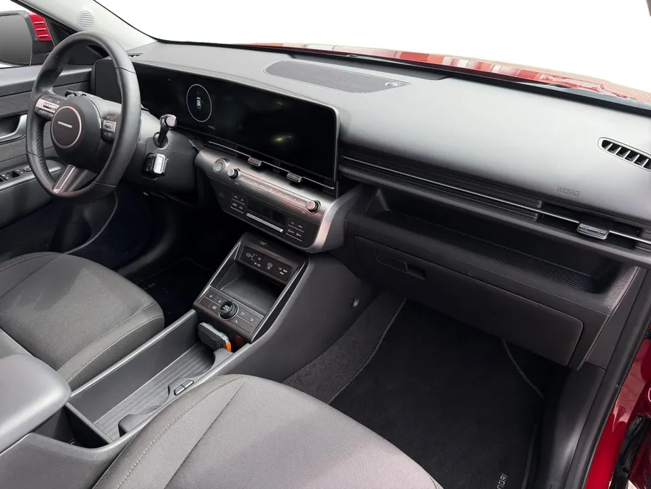 Hyundai Kona 1.6 GDI HEV Comfort Smart | Navigatie| Stoel/Stuurverwarming| Elektrische achterklep| Achteruitrijcamera| Parkeersensoren v+a |