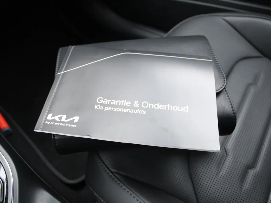 Kia Niro EV DynamicPlusLine 64.8 kWh | 17' LM | Schuif / Kantel dak | Navi | Cruise | Airco | Camera | 17% bijtelling |