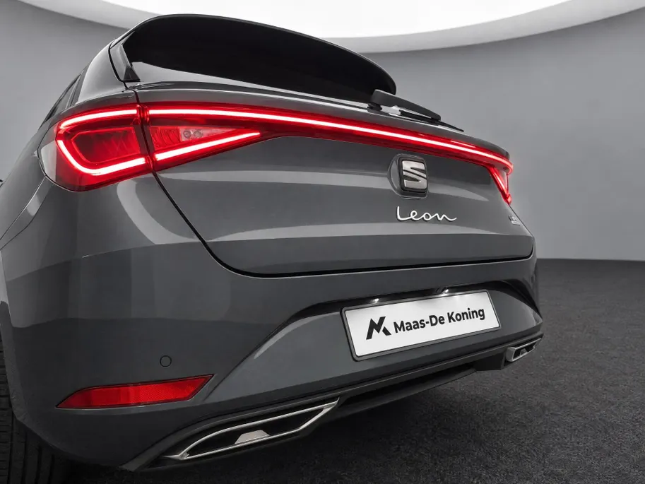 SEAT Leon Sportstourer FR Business 1.5 eHybrid 150 kW / 204 PK Station | Technology Pack | 18'' Lichtmetalen velgen | 5000,- Herwaardering!!