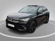 Volkswagen Tiguan 1.5 eTSI 110KW/150PK DSG R-Line Edition · Panoramadak ·Apple/Android Car Play ·  360°Camera + Parkeersensoren · Fabrieksgarantie t/m 03-11-2030 of 100.000Km