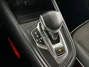 Renault Captur 1.6 E-Tech PHEV 160 Intens | Groot Scherm + Navigatie | Parkeercamera | Cruise Control