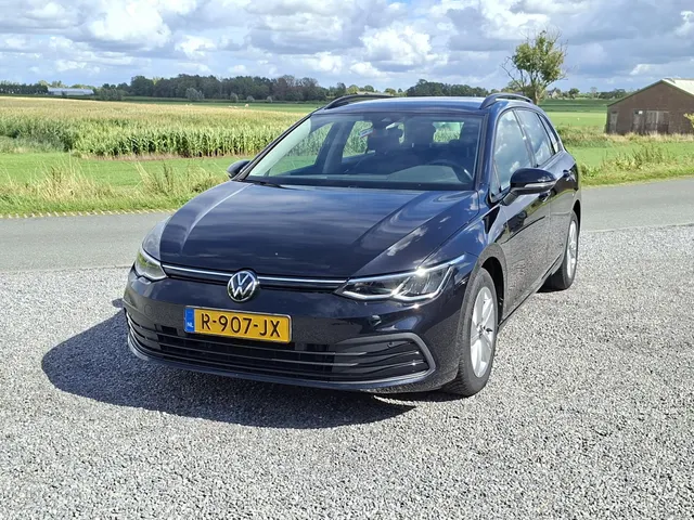 Volkswagen Golf Variant 1.0 TSI Life NL-auto | rijklaarprijs !!