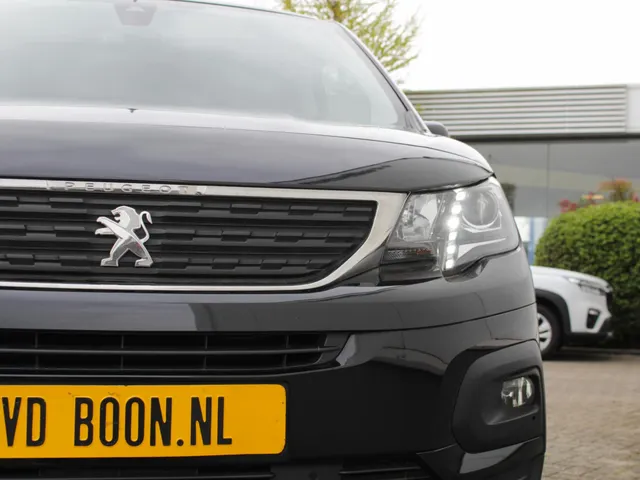 Peugeot Rifter Long 1.2 Puretech Long Allure Automaat | Carplay / Android Auto | Clima | Park sens