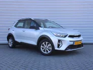 Kia Stonic 1.0 T-GDi MHEV DynamicLine | Navi | Clima | Cruise | Camera | 15' LM | Parkeersensor achter |