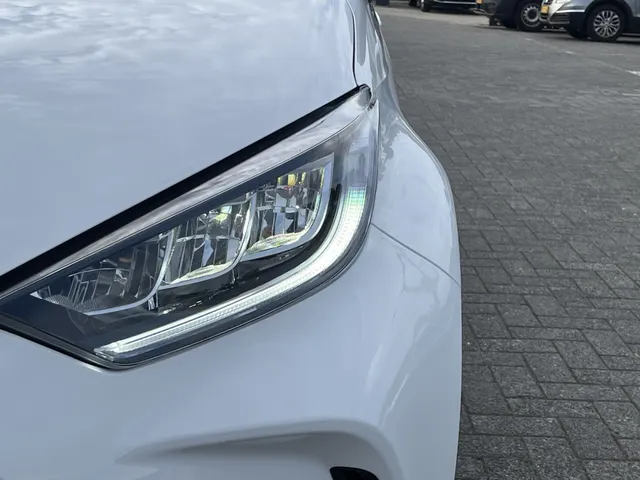 Toyota Yaris 1.5 Hyb. 115 Dynamic | 3500 euro demo korting