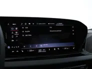 Audi A6 Avant S edition Comp 367 PK S-tronic e-hybrid quattro · MIDNIGHT GREEN · 360 Camera · Servosluiting · Panoramadak · Bang & Olfusen · Elek. Stuurkolom · Bijrijder Scherm · Stoelverwarming V + A · 21'' Inch · Garantie t/m 03-03-2028