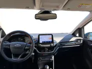 Ford Fiesta 1.0 EcoBoost Titanium | 1e Eigenaar | NL-Auto | Navigatie | Climate Control | Cruise Control | Parkeersensoren | Lichtmetalen velgen | All Weather banden