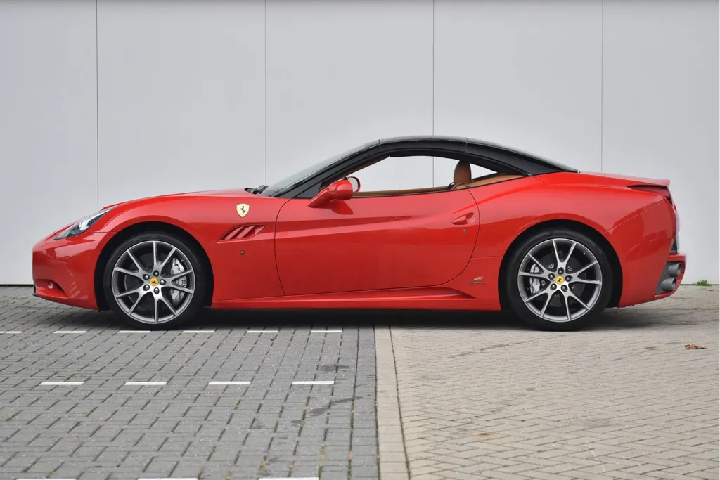 Ferrari California 4.3 V8 HELE