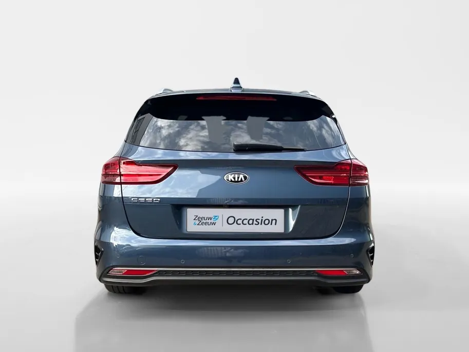Kia Ceed Sportswagon 1.0 T-GDi DynamicPlusLine | Apple Carplay / Android Auto | Navigatiesyteem | Parkeersensoren + Camera Achter | Licht + Regensensor | Stoel + Stuurverwarming | Cruise Control | Climate Control | Rijstrooksensor + Correctie |