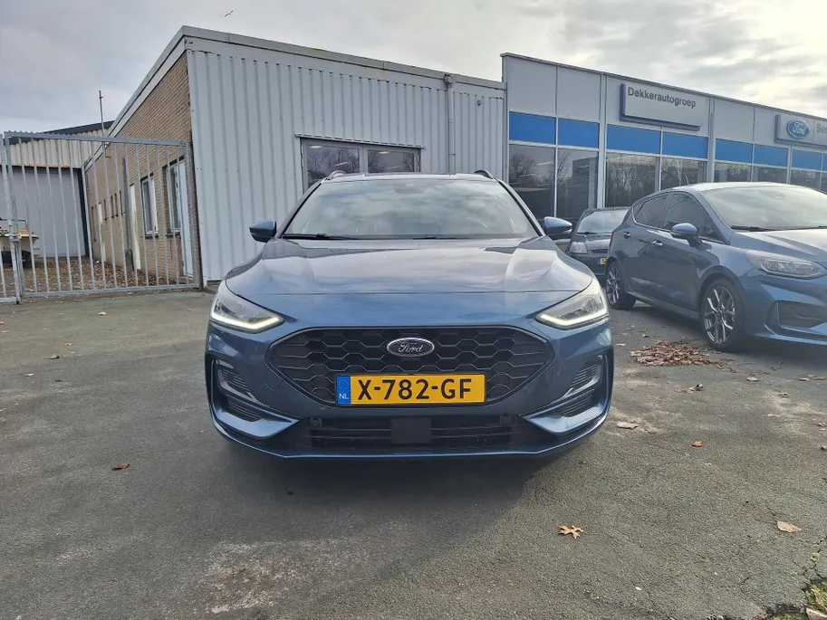 Ford Focus Wagon 1.0 EcoBoost Hybrid ST Line WINTERPAKKET / NAVIGATIE GROOTSCHERM.