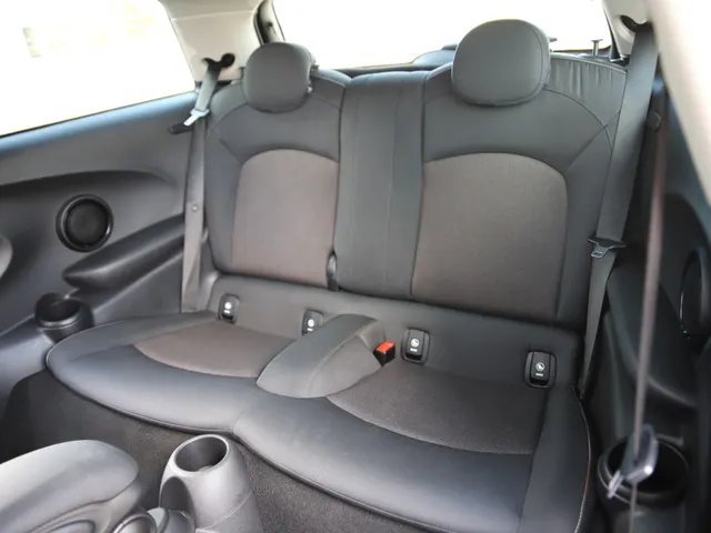 MINI 3-Deurs 1.5 Cooper Pepper AIRCO | CRUISE | APPLE | NAVI | NAP
