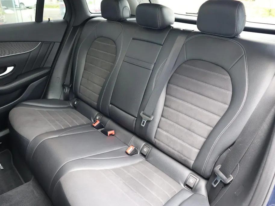 Mercedes-Benz GLC 300e 4MATIC Premium Plus l Trekhaak l Panoramadak l stoelverwarming