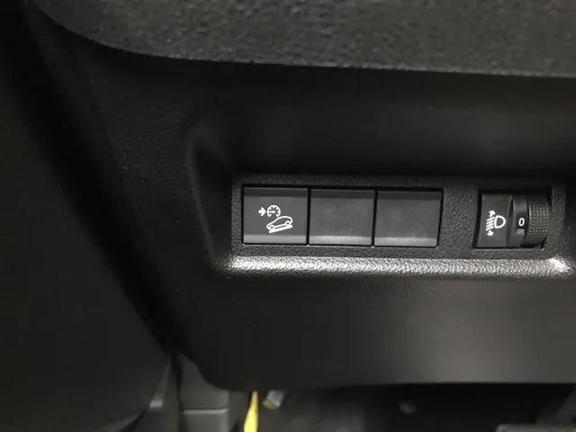 Jeep Avenger 1.2 e-Hybrid Summit
