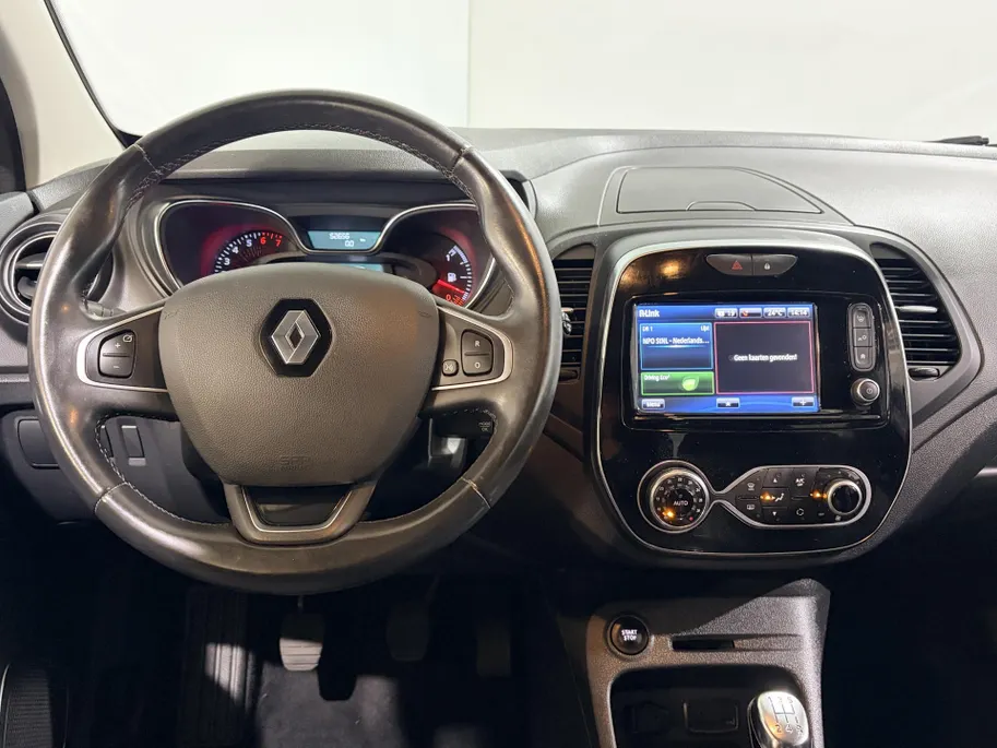Renault Captur 90PK TCe Intens | Trekhaak | Navi | Climate Control | Bluetooth | Camera | Parkeersensoren | Cruise Control | Armsteun | Licht & Regen Sensor | Blind Spot |