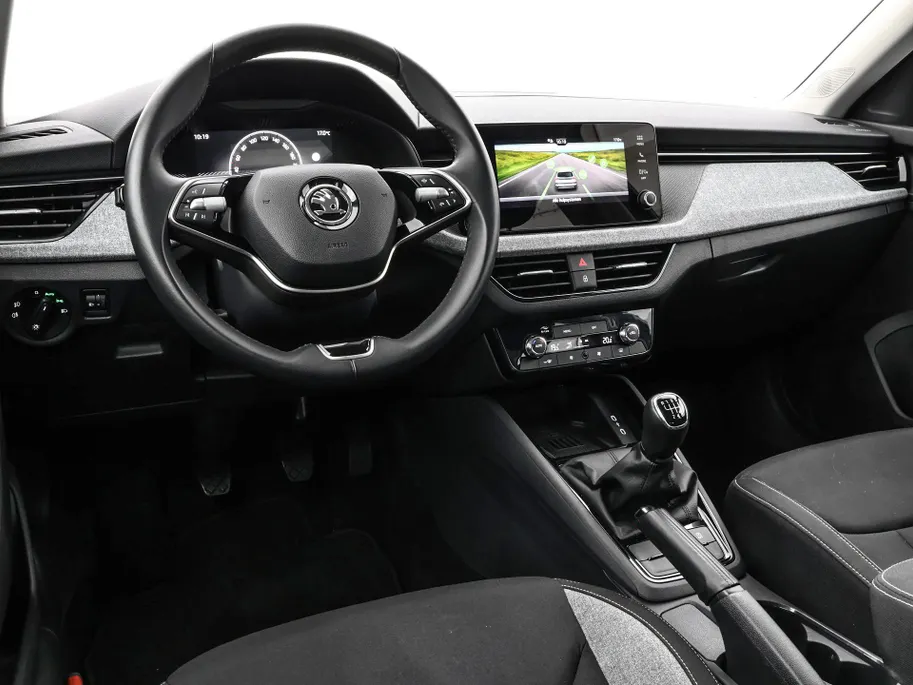 Škoda Kamiq 1.0 TSI 115pk Selection · Apple/Android Car Play · P-Sensoren · Cruise Control · DAB · 16'' Inch · Garantie t/m 18-06-2028 of 100.000km
