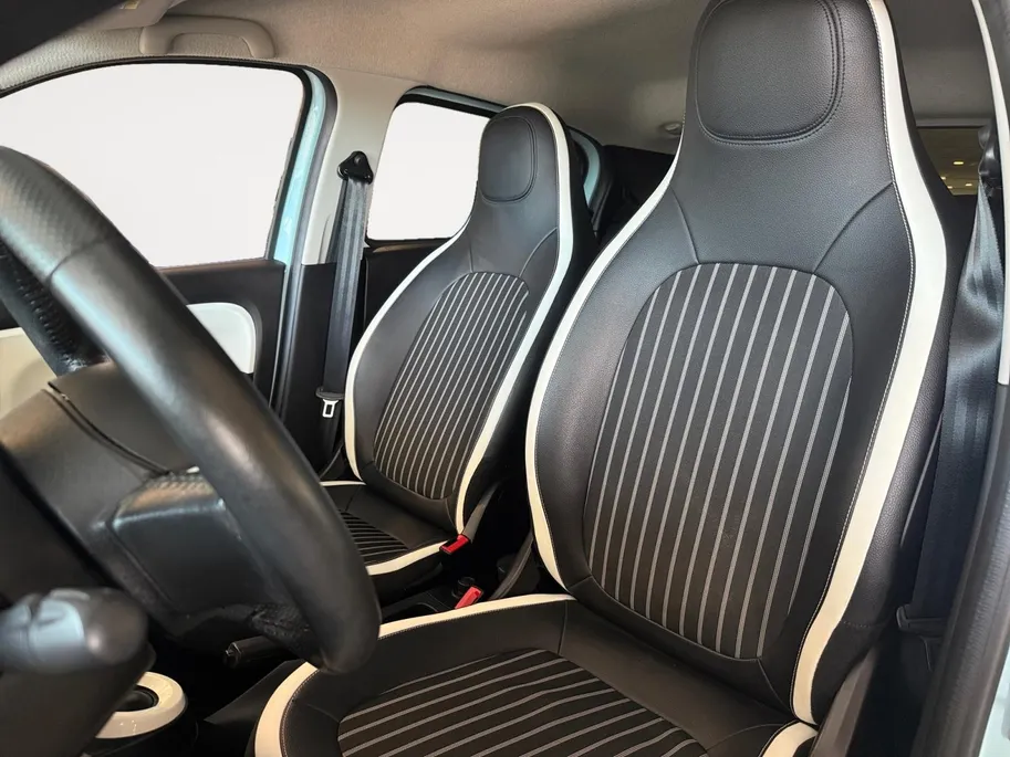 Renault Twingo Z.E. R80 Intens *Automaat*Navi+Camera*Cruise*Climate*Hoge instap*Kleine Draaicirkel!