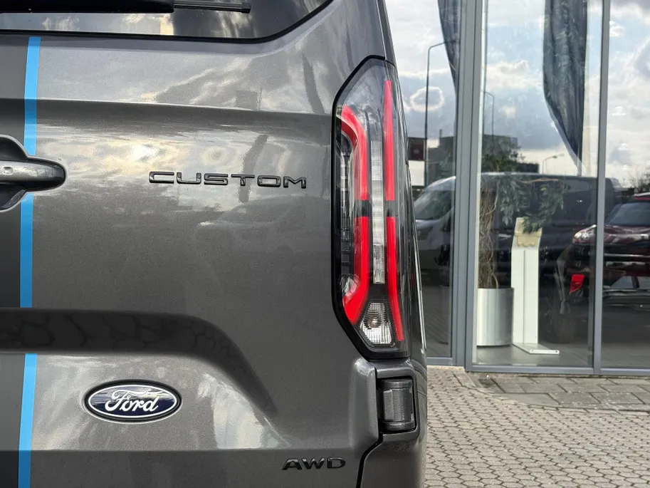 Ford Transit Custom 320 2.0 TDCI L1H1 Sport DC AWD | trekhaak | dubbele elektrische schuifdeuren | 360 camera