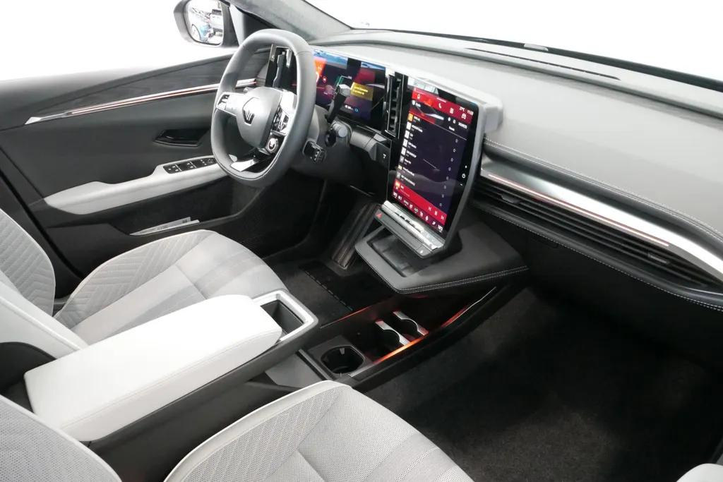 Renault Scénic E-Tech EV87 long range iconic Uit voorraad leverbaar OP = OP | €3.000 KORTING | 5 jaar garantie!