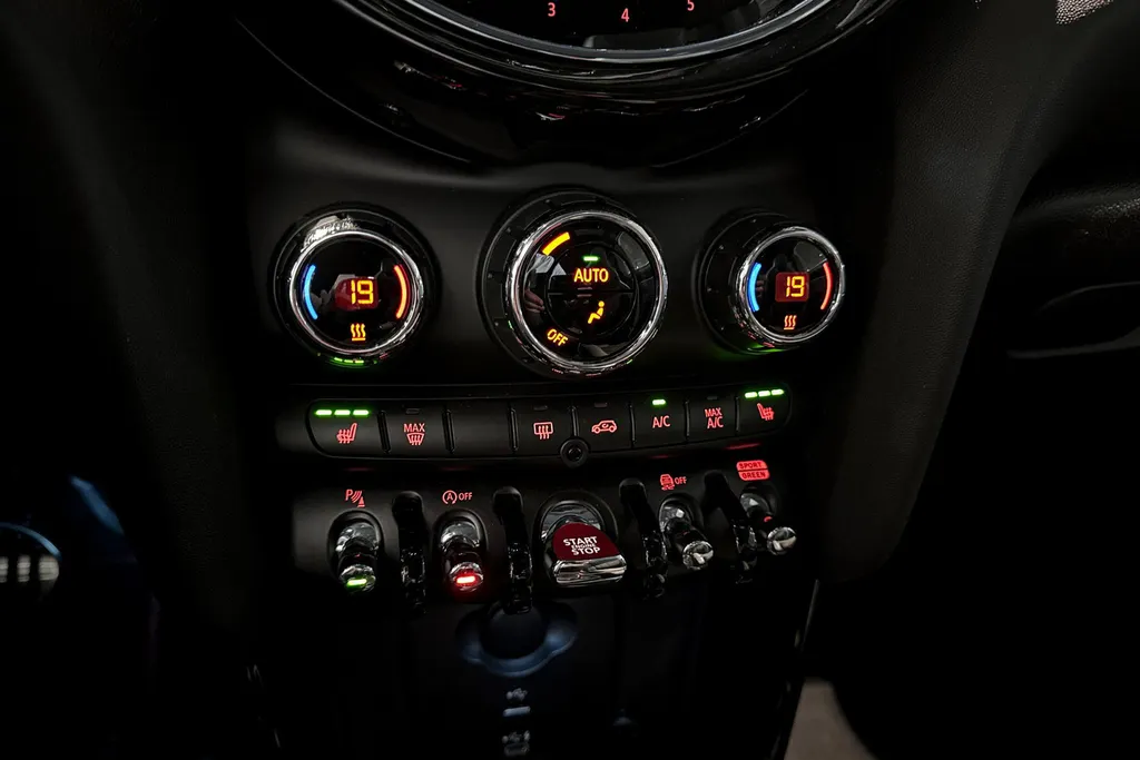 MINI Cooper 3-deurs 2.0 John Cooper Works JCW Pack