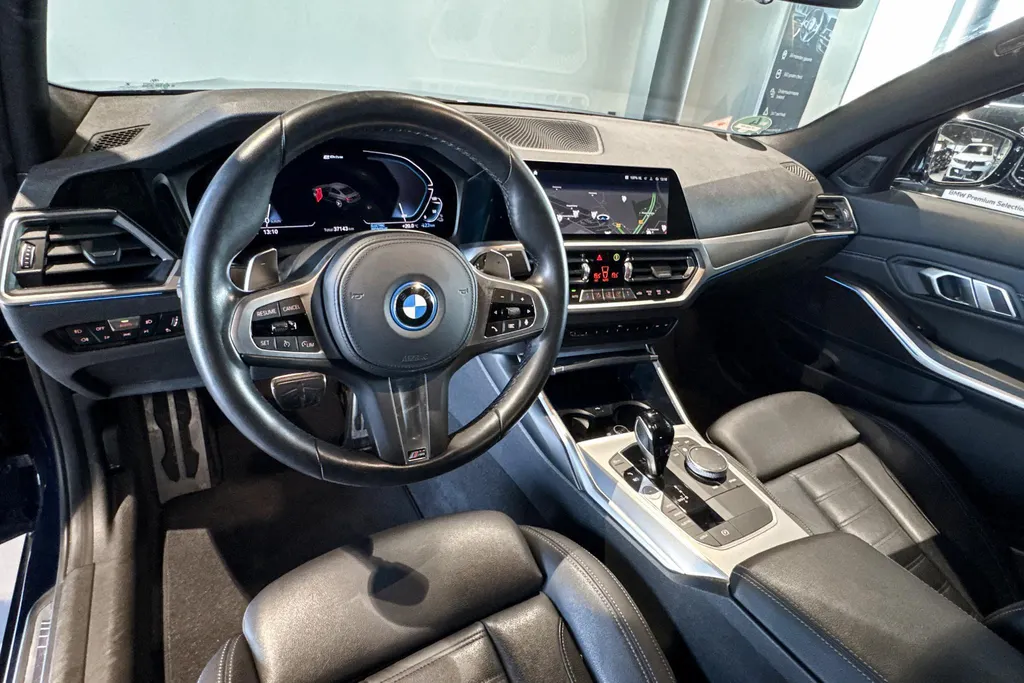 BMW 3 Serie Sedan 330e High Executive