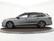 Volkswagen Passat Variant R-Line Edition 1.5 eHybrid 272 PK versn. DSG · Assistance Pakket Plus · Black Style Pakket Plus · Multimedia Pakket Plus · Trekhaak inklapbaar, met elektrische ontgrendeling, incl. Trailer Assist ·