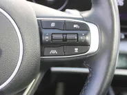 Kia Sportage 1.6 T-GDi Hybrid GT-Line | Stuur-/stoelverwarming | Elek. stoelverstelling + achterklep | Schuifdak | 18' LM | Cruise adapt. | Camera |
