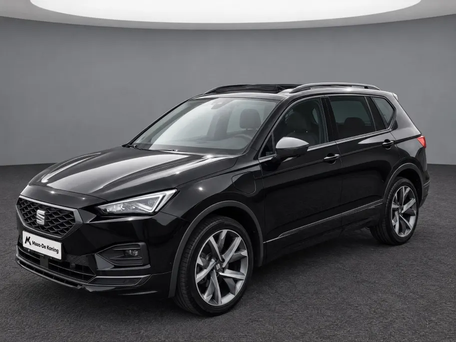 SEAT Tarraco 1.4TSIe-Hybrid 180kW/245PK PHEV FR · Panoramadak · Leder · Trekhaak · Apple/Android Car Play ·