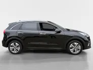 Kia e-Niro DynamicPlusLine 64 kWh | 100% SOH | Navigatie | Apple Carplay/Android Auto | Adaptieve Cruise Control | Stoel/Stuurverwarming | Lichtmetalen Velgen |