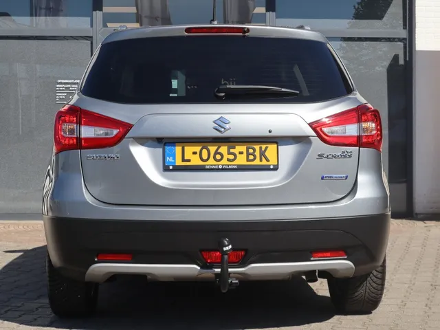 Suzuki S-Cross 1.4 BoosterJet Select Hybrid Trekhaak | AllSeasons | Adapt. Crui