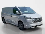Ford E-Transit Custom 320 L2H1 Limited 71 kWh 218 pk | 0,99% rente op financial lease | Navigatie | 2-zits uitvoering | Inklapbare trekhaak | LM velgen 17' | TE BESTELLEN VOERTUIG