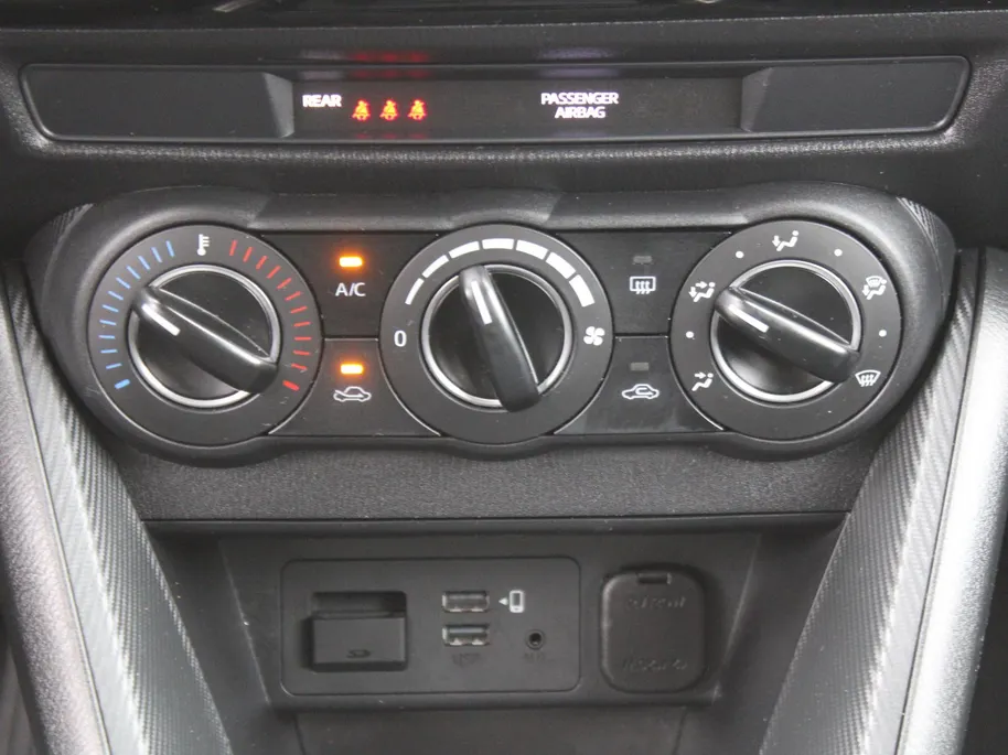 Mazda 2 1.5 Skyactiv-G Sportive | Camera | Apple Carplay/Android Auto | LED | Cruise | 16' LM | Airco | Dealeronderhouden | Weing km! |
