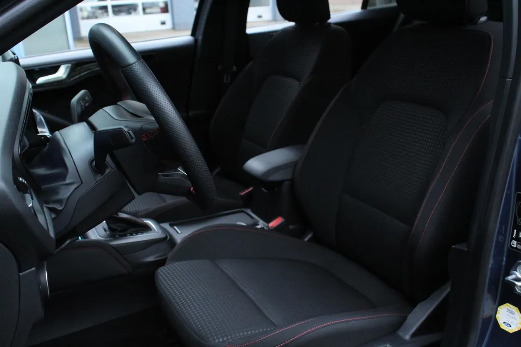 Ford Focus 1.0 EcoBoost Hybrid ST Line X | 155 pk | Winter Pack | Driver Assistance Pack |