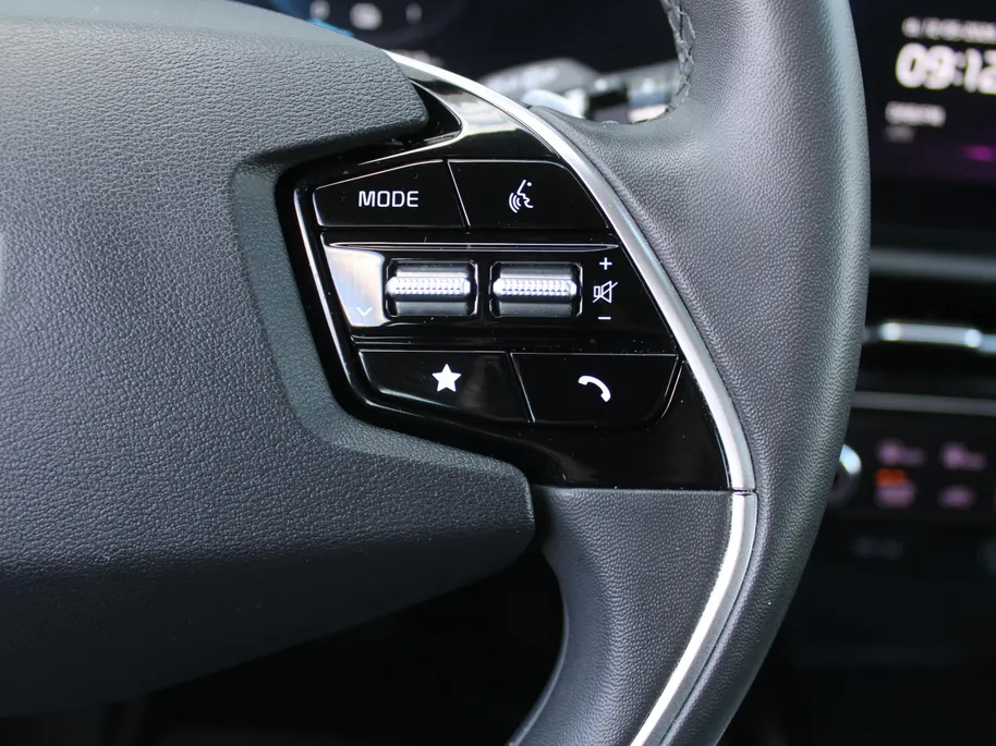 Kia Niro 1.6 GDi Hybrid DynamicLine | Camera | Clima | Cruise | Navi | 16' LM | Keyless | Apple Carplay/Android Auto |