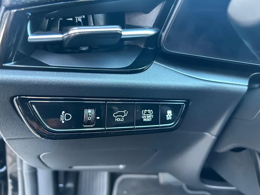 Kia Niro 1.6 GDi Hybrid DynamicPlusLine | Apple Carplay / Android Auto | Navigatiesysteem | Stoel + Stoelverwarming | Licht + Regensensor | Elektrisch bedienbaar Schuif / Kanteldak | Elektrisch Bedienbare Achterklep | Cruise Control Adaptief | Rijstrooksensor + Co