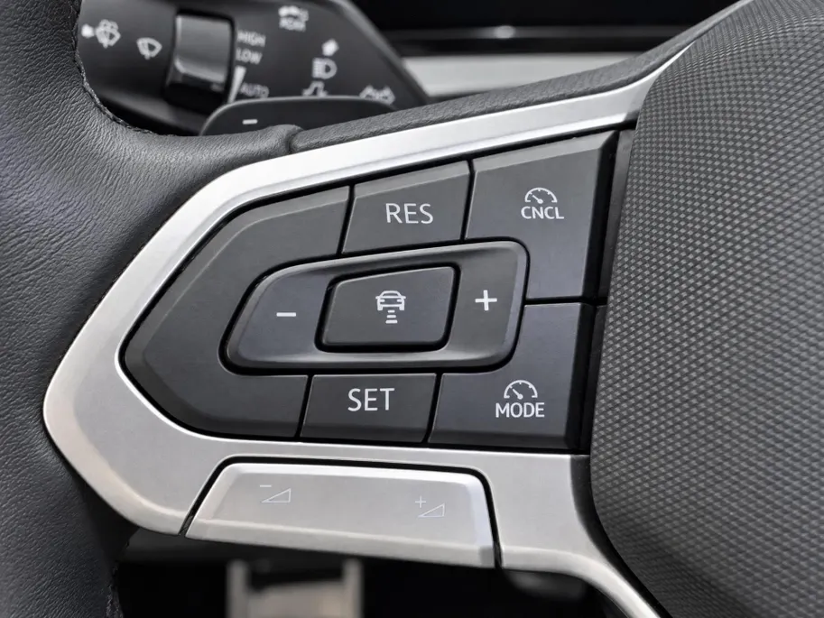 Volkswagen Tiguan 1.5 eTSI 130pk DSG Life Edition · 360 Camera · Inklap. Trekhaak · Stuur- & Stoelverwarming · Dodehoeksensoren · Apple/Android Car Play · Garantie t/m 17-11-2027