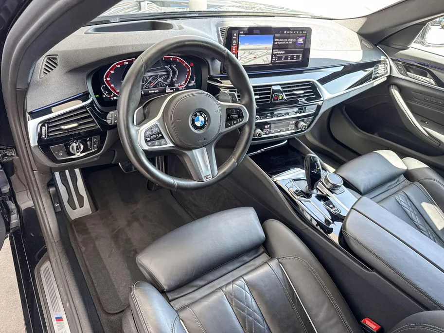 BMW 5 Serie Touring 540i xDrive High Executive