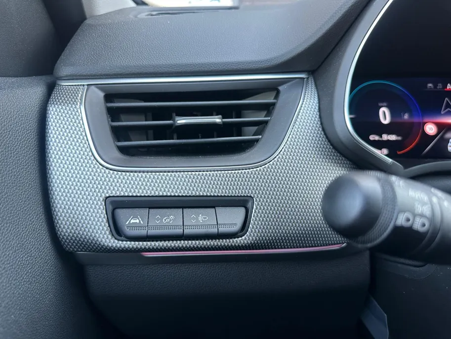 Renault Arkana 1.6 E-Tech hybrid 145 techno | Automaat | Camera | Parkeersensoren | Apple Carplay & Android Auto | Navigatie | All Season Banden | 12 Maanden BOVAG Garantie