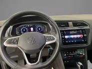 Volkswagen Tiguan 1.4 TSI eHybrid 245pk DSG Life Business · Camera · Inklap. Trekhaak · Stuur- & Stoelverwarming · Apple/Android Car Play · Elek. Achterklep ·