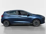 Ford Fiesta 1.0 EcoBoost Hybrid Titanium | Stoel/stuur en voorruitverwarming | Cruise control | Parkeersensoren |