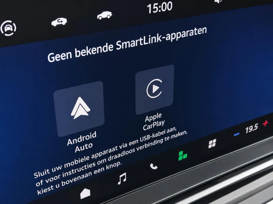 Škoda Octavia Combi 1.5TSI/115PK FL Selection · Apple/Android Car Play · Parkeersensoren · Stoelverwarming · Garantie t/m 04-12-2028 of 120000km.