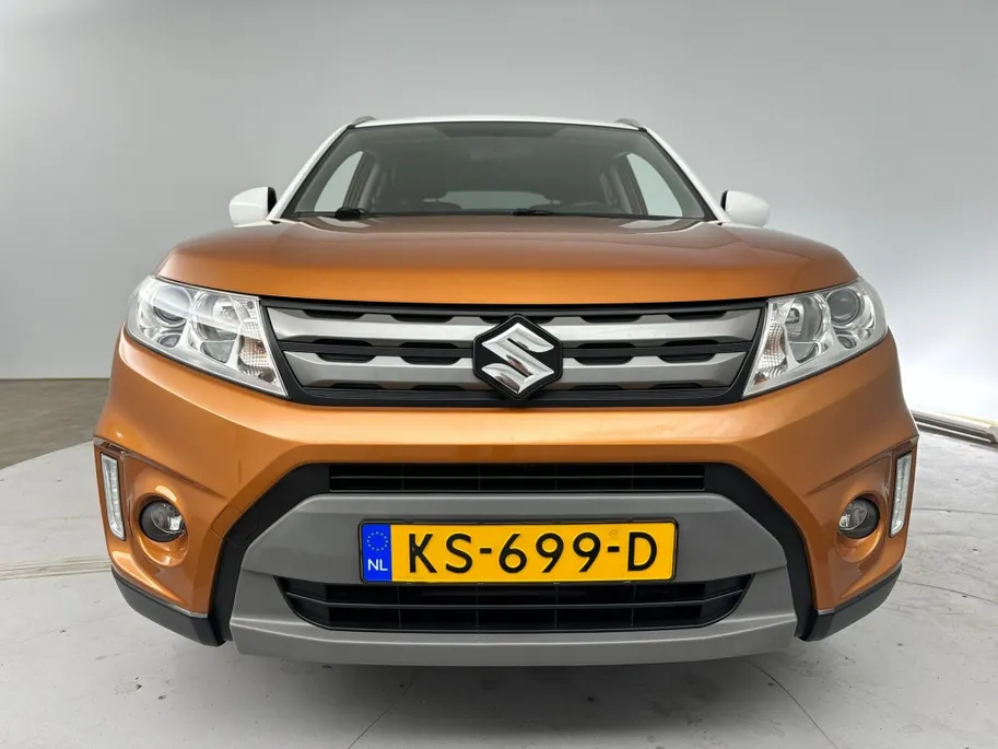 Suzuki Vitara 1.6 Exclusive | Navigatie | Cruise Control | Trekhaak